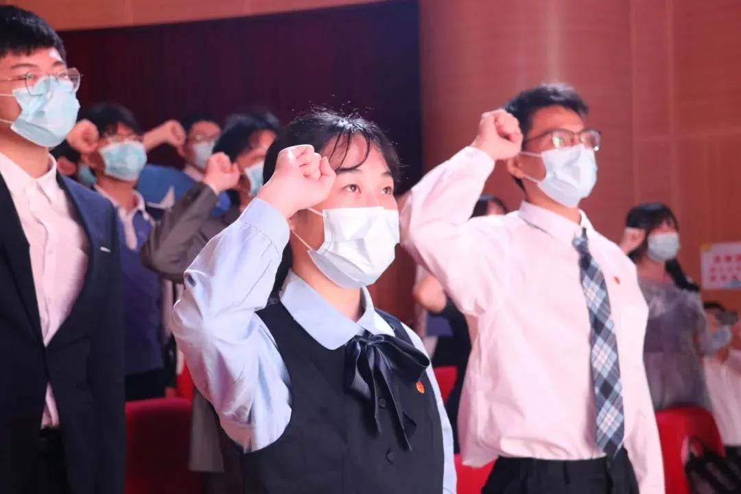 深圳市鹽田高級中學高三級同學莊嚴宣誓2.jpg 深圳市鹽田高級中學高三級同學莊嚴宣誓2.jpg