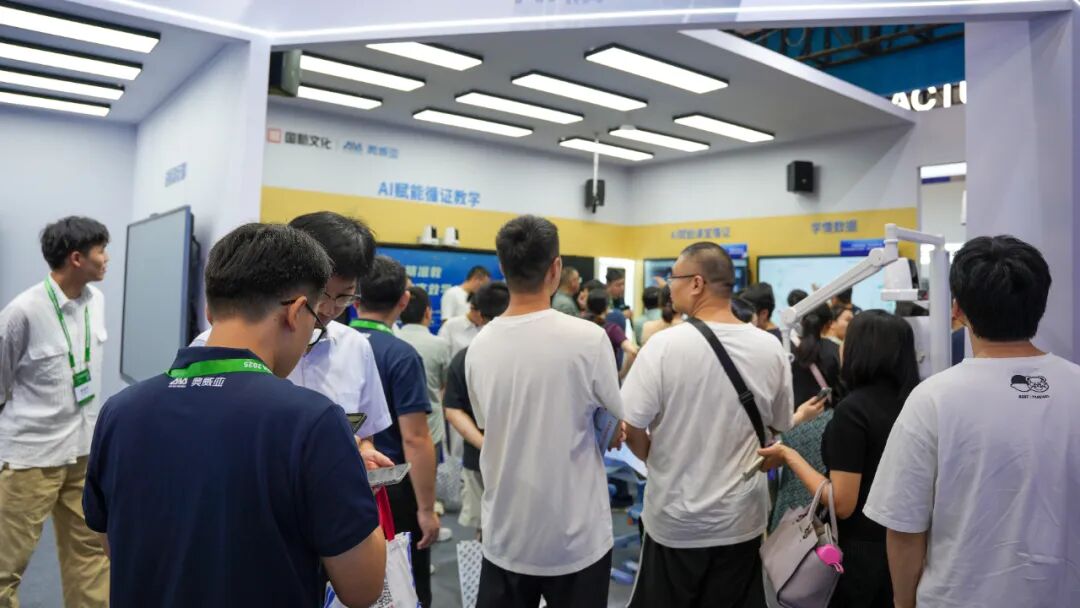 高清錄播,奧威亞AI+教育方案亞教展 “出圈”：人工智能助力教育引關(guān)注，國(guó)內(nèi)外需求高漲