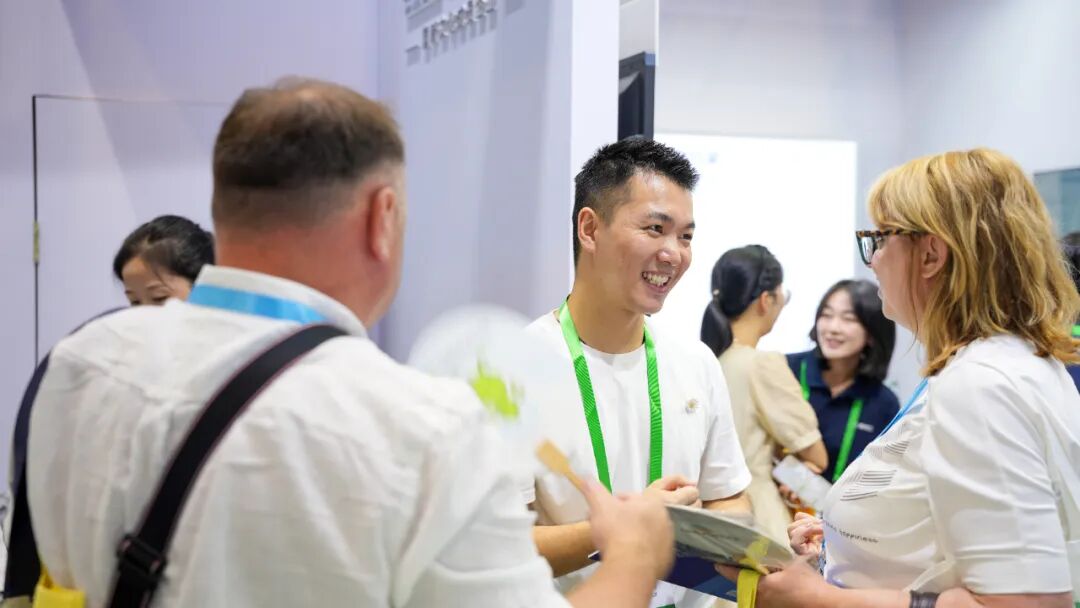 奧威亞AI+教育方案亞教展 “出圈”：人工智能助力教育引關注，國內外需求高漲4.jpg